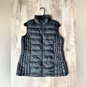 32 Degrees- Women’s Black Puffer Vest-Size Medium
